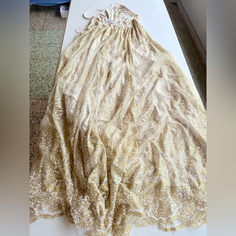 NWT Luxxel Gold Sequin Formal Dress. Size Medium. - Picture 10 of 13